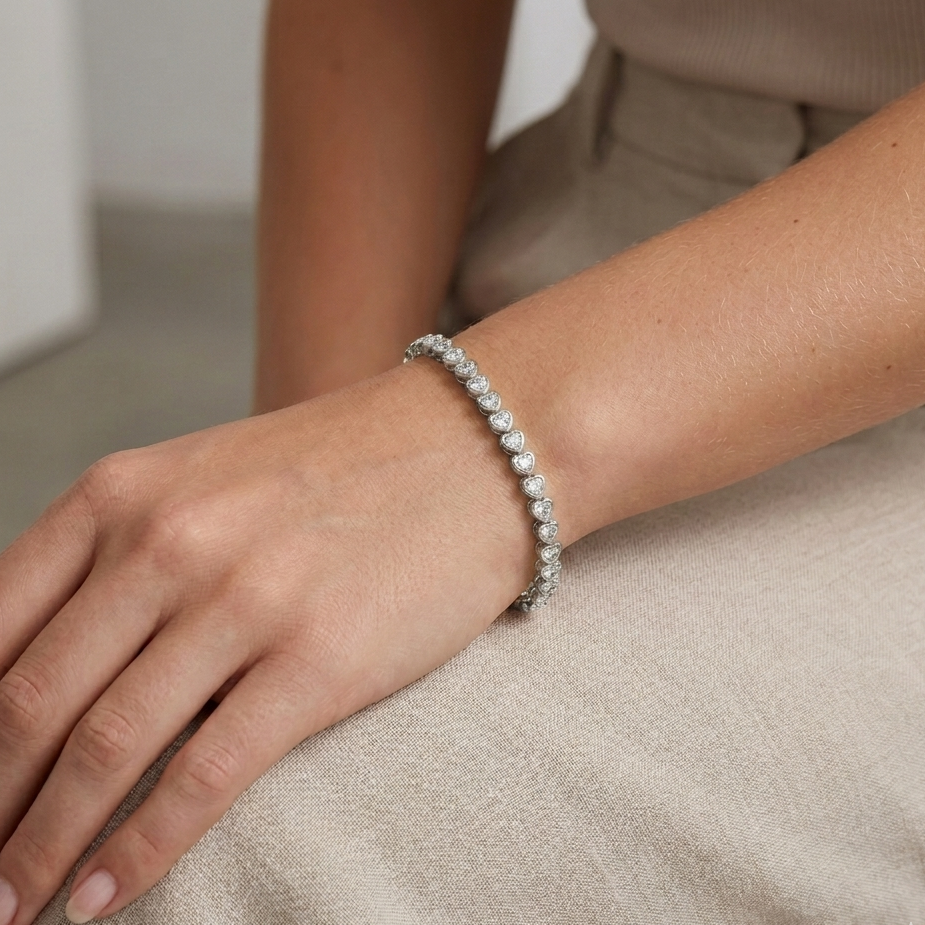 Donna Bezel Set  Heart Shaped Diamond Bracelet