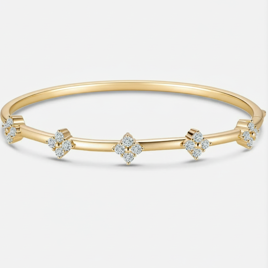Fortuna Clover Diamond Bangle
