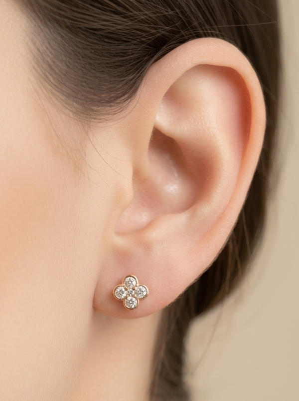 Fortuna Clover Petite Diamond Earrings