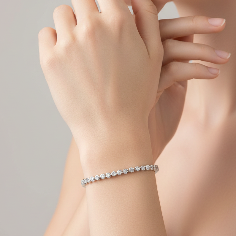 Donna Bezel Set Round Brilliant Diamond Bracelet